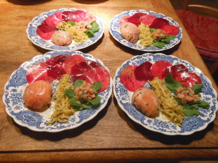 L'auberge de la tuilerie  Salmon aumônière ait beet carpaccio